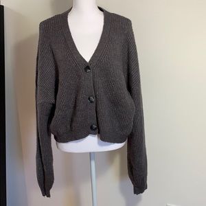 GREY SWEATER CARDIGAN - Urban Outfitters